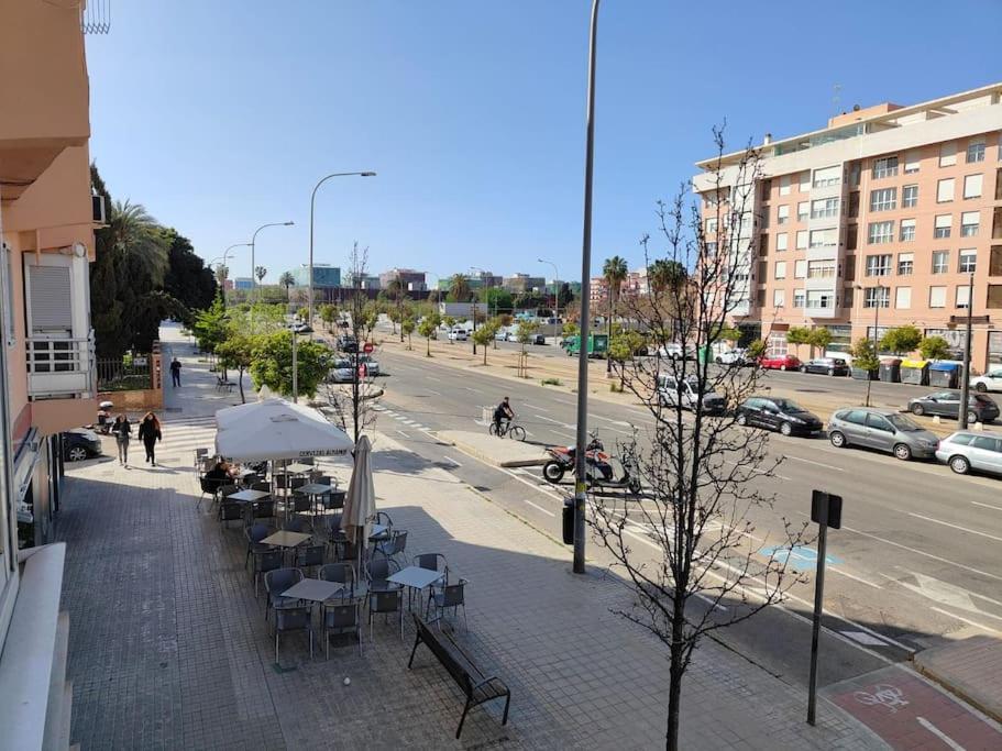 Piso Cerca Universidades Y Playa Валенсія Екстер'єр фото